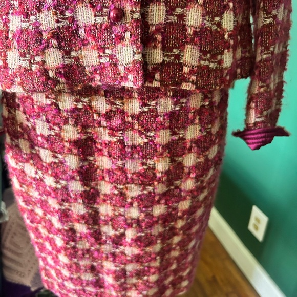 Doncaster Pink and Cream Skirt Suit Set with Textured Tweed - Silk/Mohair/Wool - Picture 4 of 6